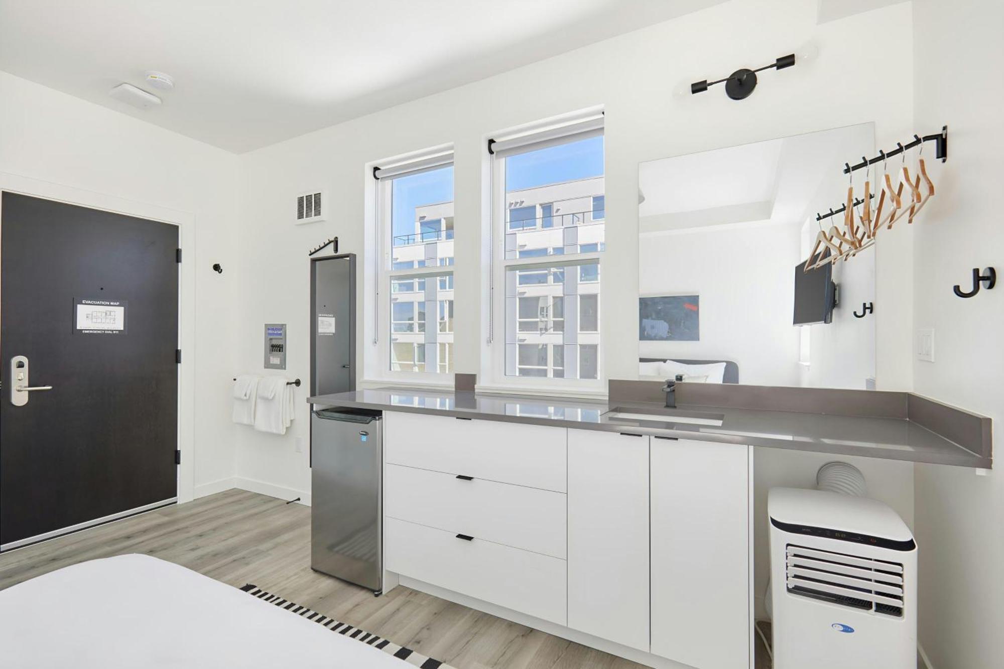 The Boylston Hotel Capitol Hill, Sonder By Marriott Bonvoy Сиатъл Екстериор снимка