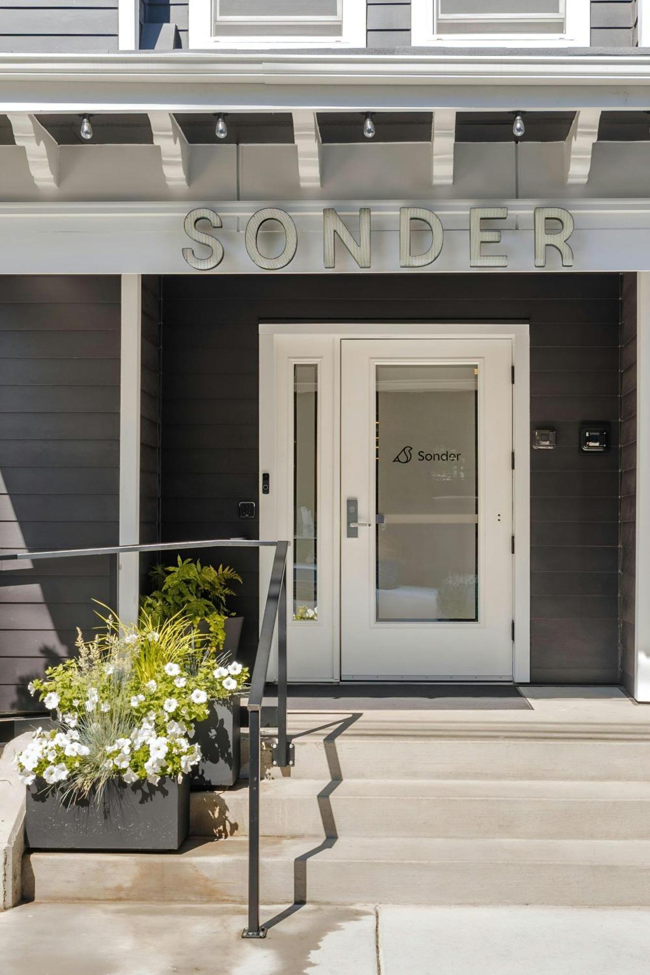 The Boylston Hotel Capitol Hill, Sonder By Marriott Bonvoy Сиатъл Екстериор снимка